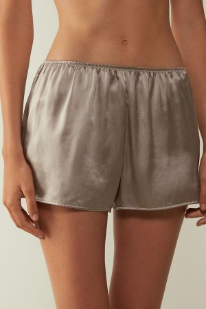 Intimissimi Smooth Silk-Satin Shorts Pizsama Női Bézs | HUTV4064