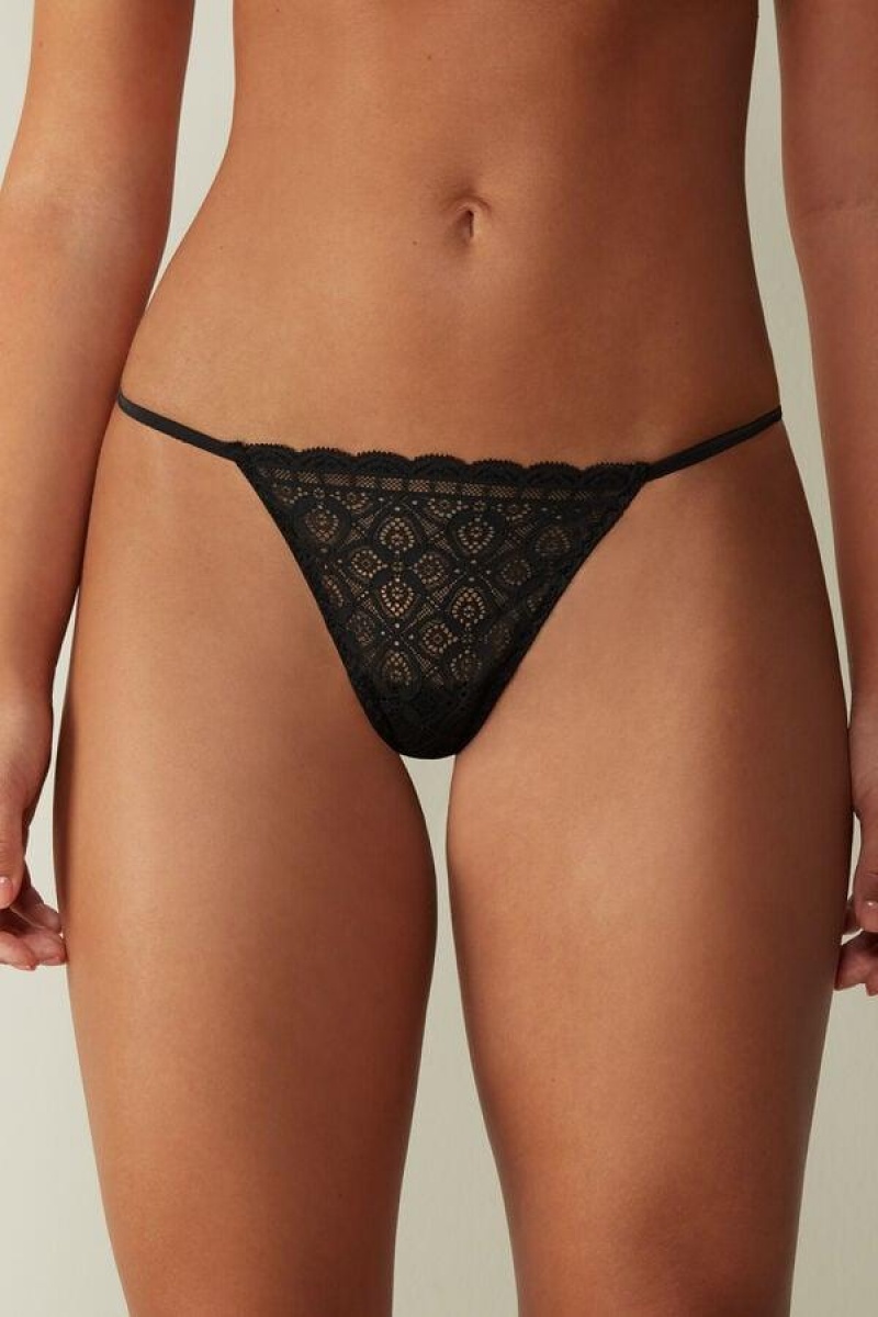 Intimissimi Csipke String Tanga Bugyi Női Fekete | HUJJ3766