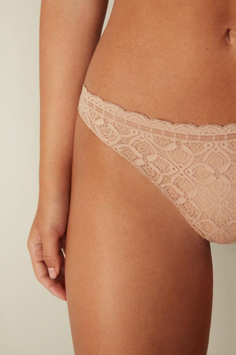 Intimissimi Csipke and Microfiber Brazilian Bugyi Női Bézs | HUGL3534