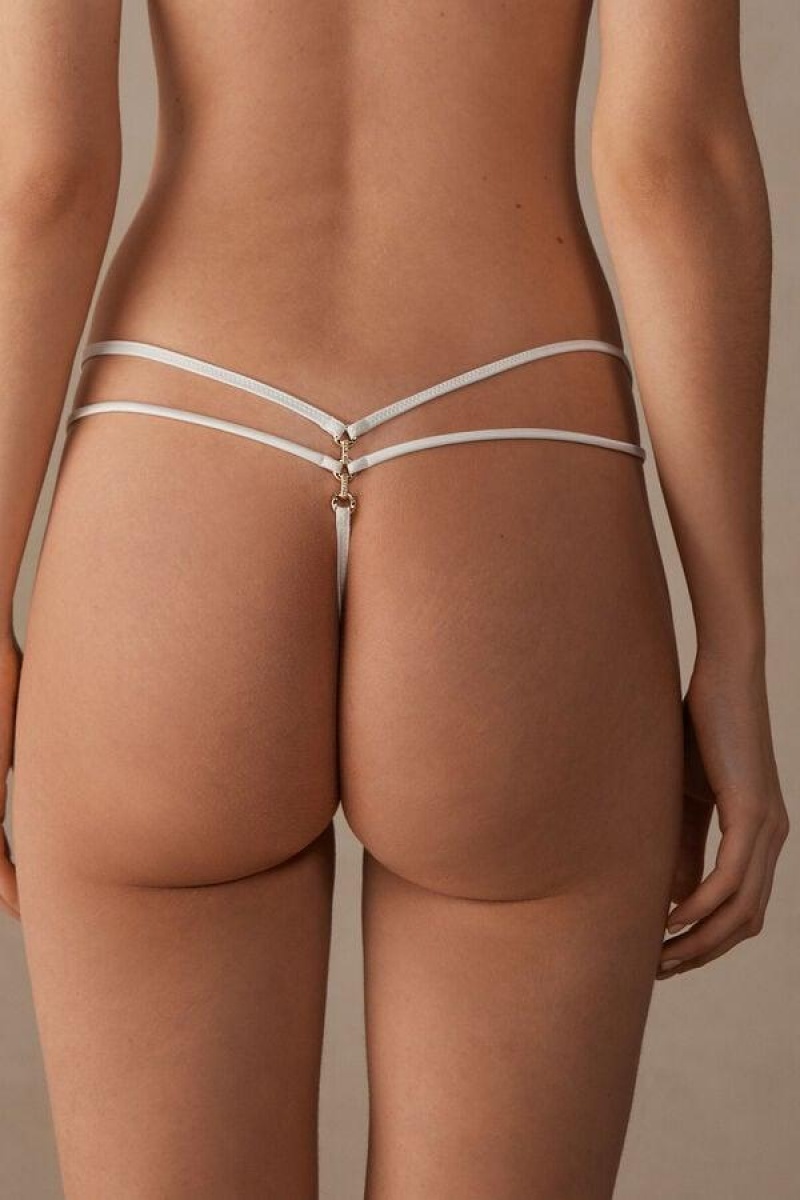 Intimissimi Pure Charme String Tanga Bugyi Női Fehér | HUIS3801