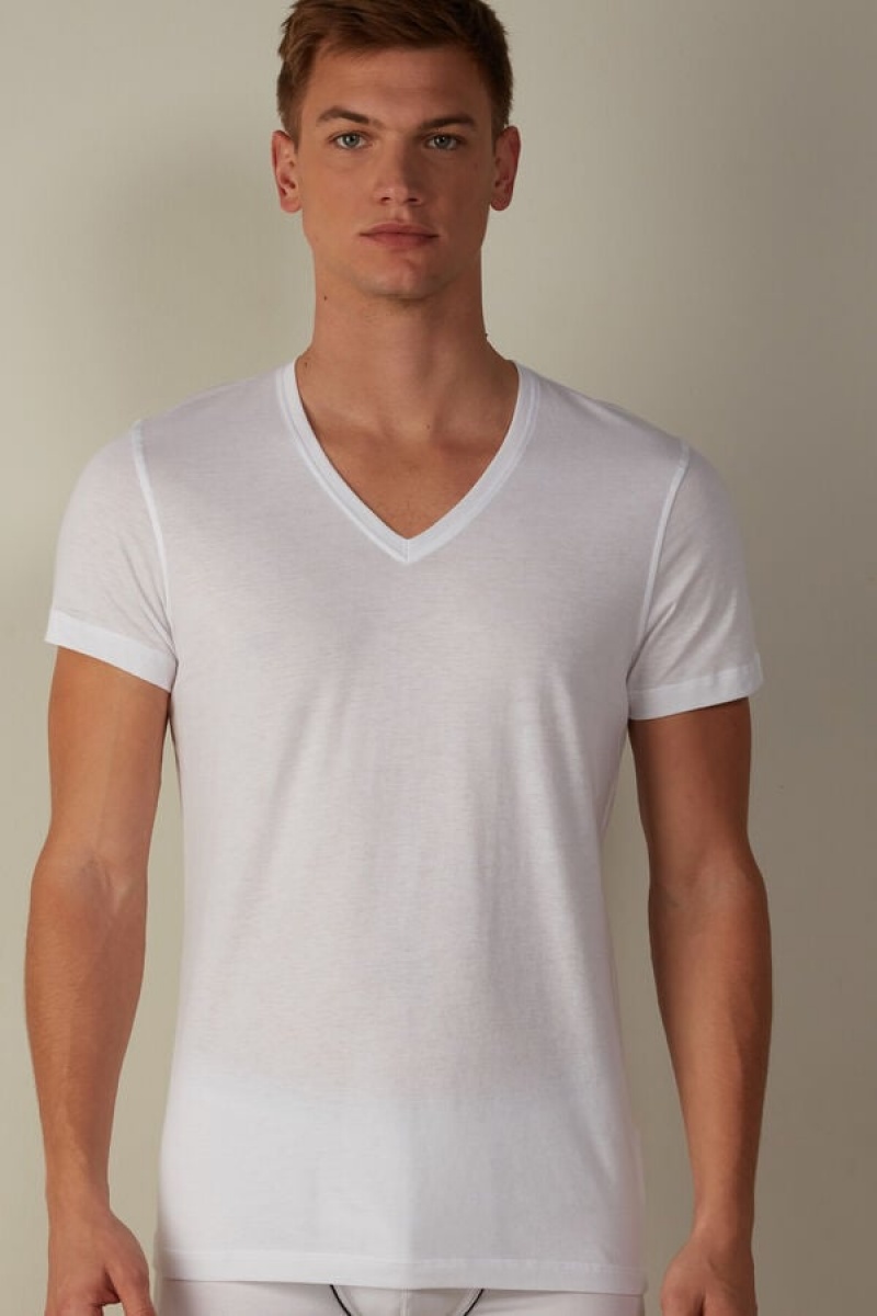 Intimissimi Rövid-Sleeve V-Neck in Extra-Fine Supima® Pamut Póló Férfi Fehér | HUBC3040