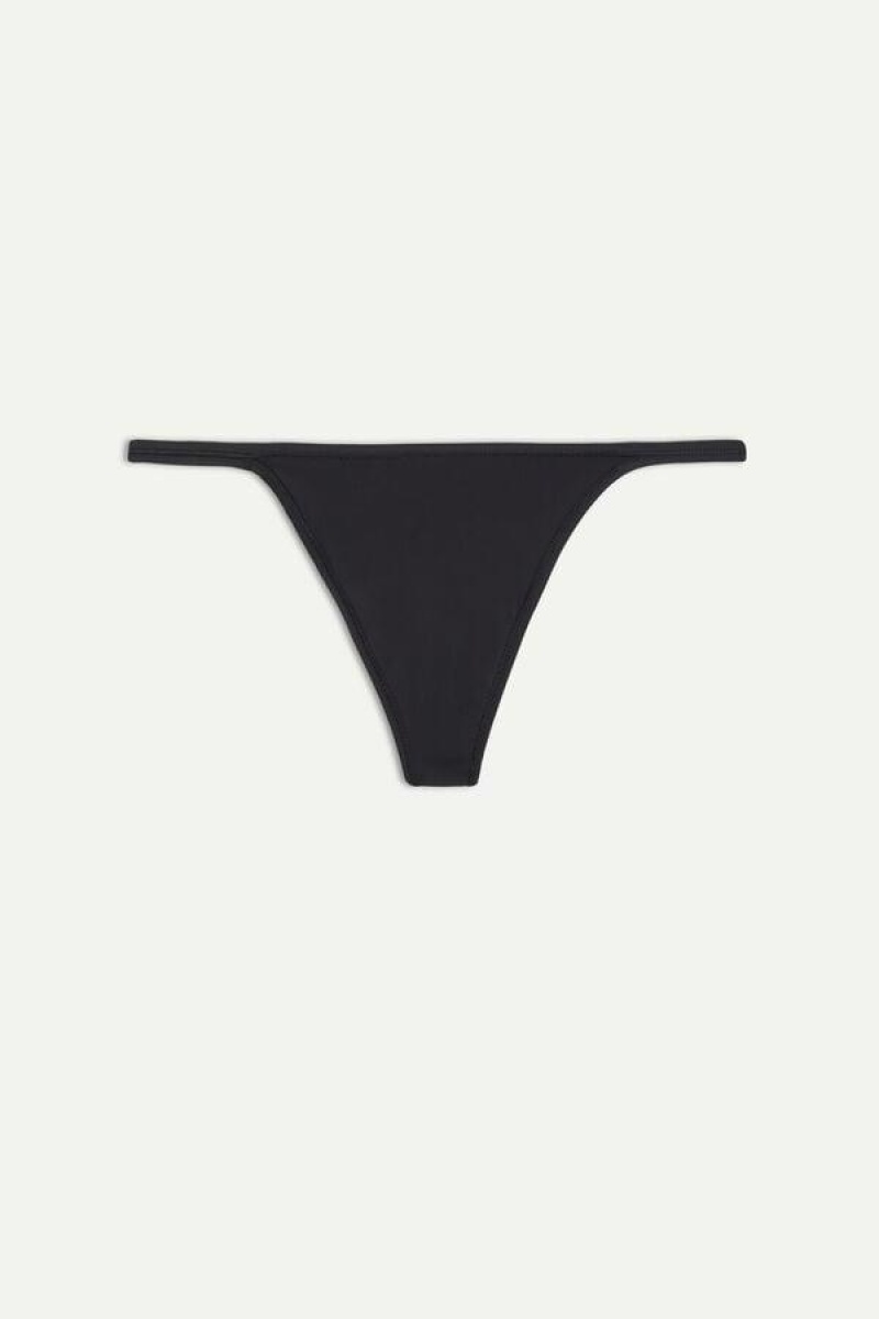 Intimissimi Tanga with Ultralight Microfiber Straps Bugyi Női Fekete | HUCE3761