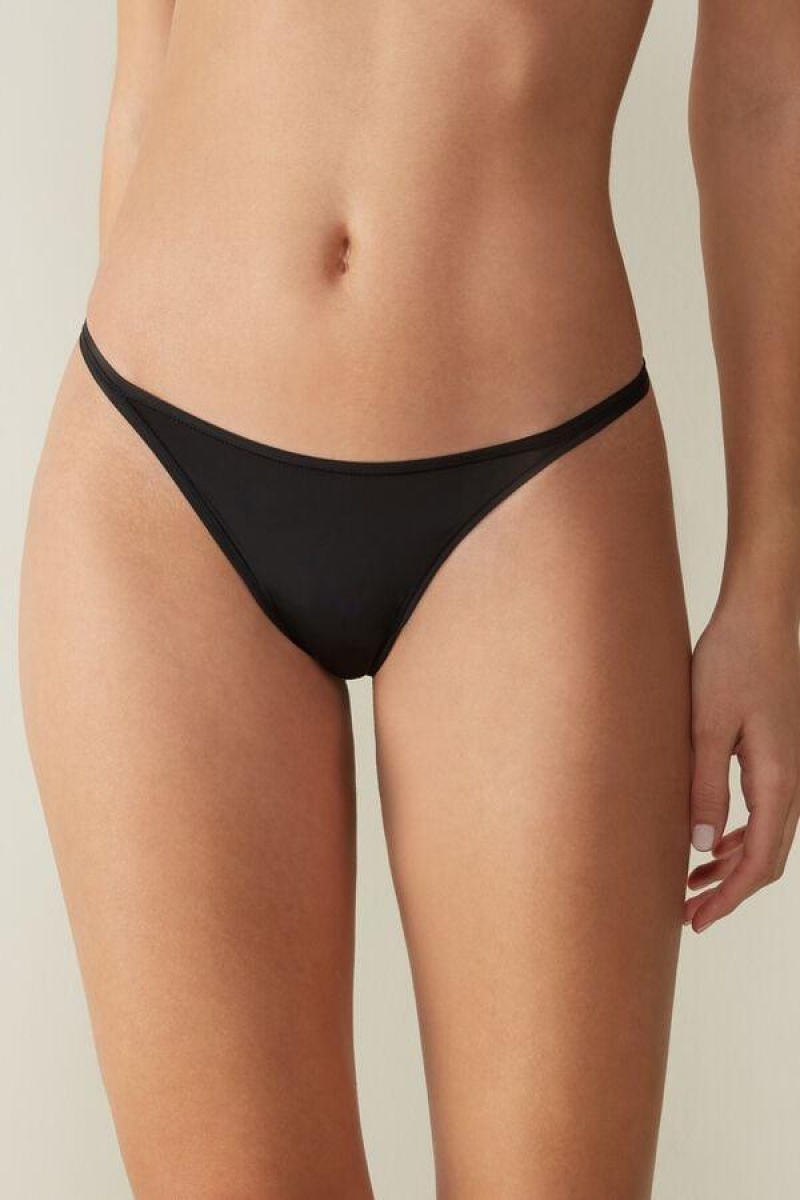 Intimissimi Tanga with Ultralight Microfiber Straps Bugyi Női Fekete | HUCE3761