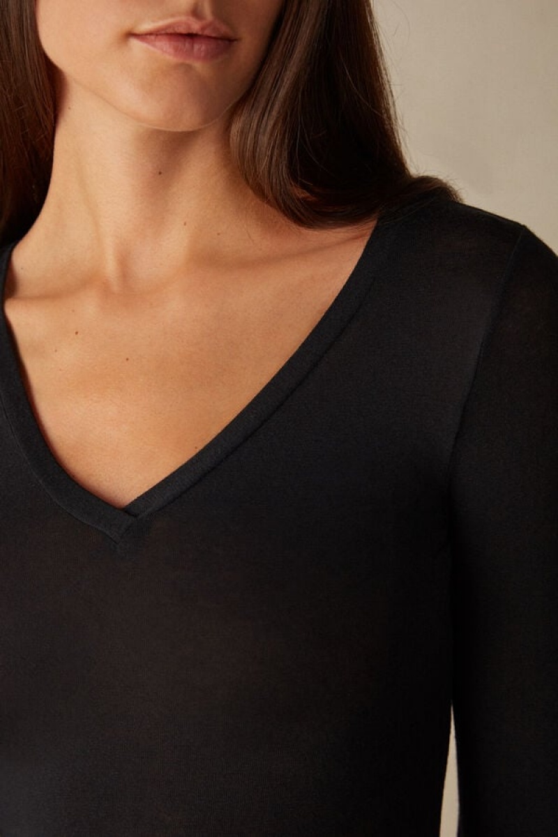 Intimissimi V-neck top in Modal Ultralight with Cashmere Hosszú Ujjú Női Fekete | HUKI4233